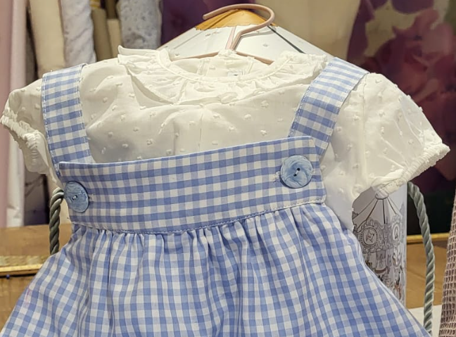 Conjunto de bebe artesanal con camisa de plumeti, ranita de vichy y neceser a juego - Tela, telita, tela