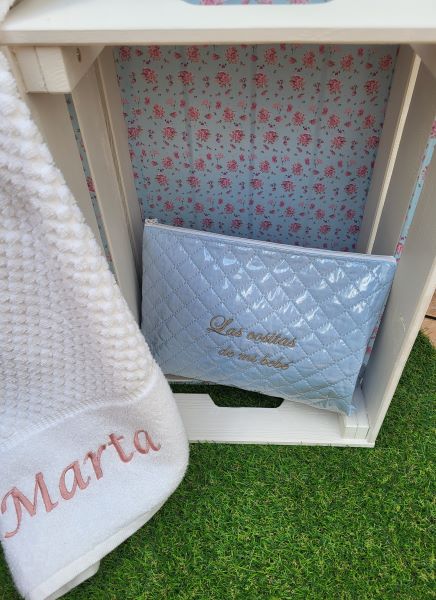 Conjunto Toalla y Neceser personalizados - Tela, telita, tela