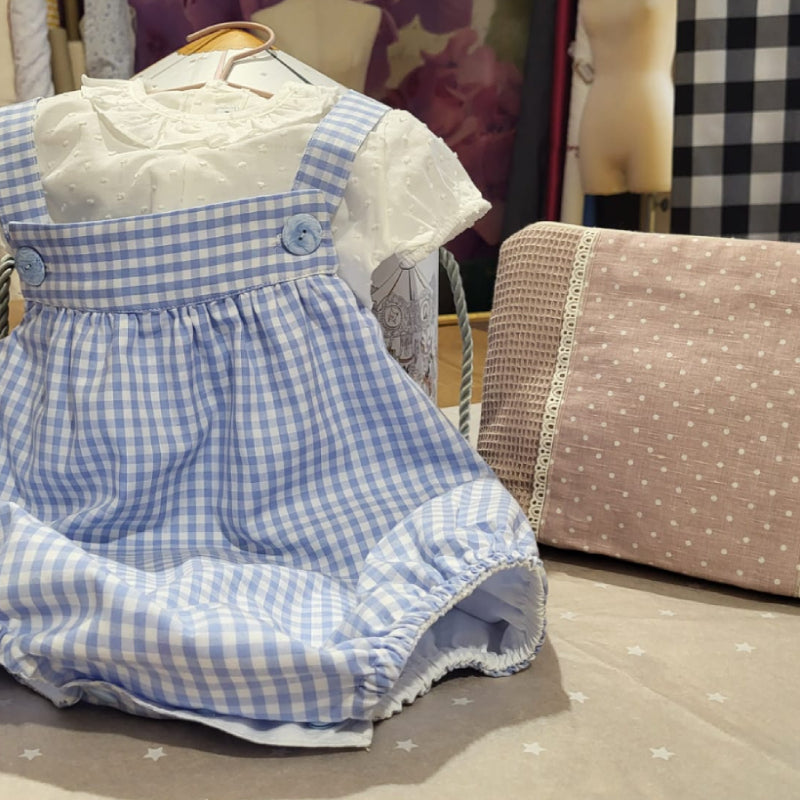 Conjunto de bebe artesanal con camisa de plumeti, ranita de vichy y neceser a juego - Tela, telita, tela